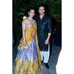 Divyanka Tripathi Diwali Pics: दिवाली पर गोल्डन लहंगे में चमकती दिखीं दिव्यांका त्रिपाठी, पति के साथ शेयर की खूबसूरत तस्वीरें