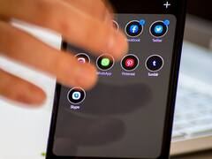 మీ వాట్సాప్ డౌన్ అయ్యిందా? కంగారు పడొద్దు, ఈ 5 యాప్స్ వాడుకోండి