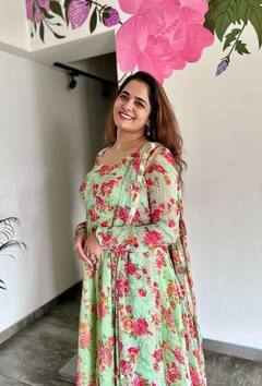 In Pics: भाग्यश्रीचा 'एकदम कडक' लूक; दिवाळीनिमित्त चाहत्यांकडून शुभेच्छांचा वर्षाव