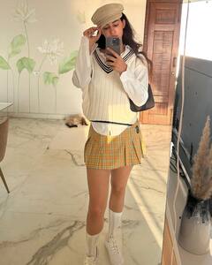 मिनी स्कर्ट और हैट लगाए विदेशी मैम लुक में Disha Patani ने ढाया कहर, तस्वीरें देख फैंस की बढ़ीं धड़कनें