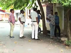 পাটুলিতে অব্যাহত দুষ্কৃতীদের দৌরাত্ম্য, বাড়ির সামনে মদ্যপানের প্রতিবাদ জানানোয় ফের মারধর দম্পতিকে