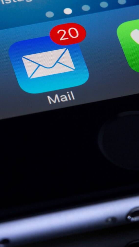 ইমেল অ্যাকাউন্ট সুরক্ষিত রাখবেন কীভাবে?