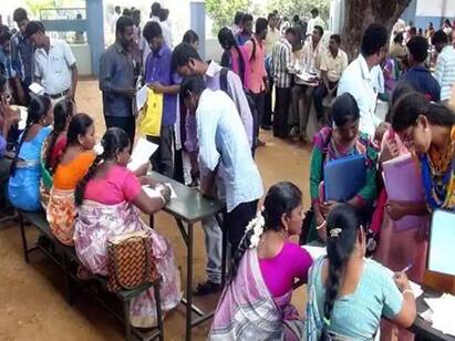 Theni: Privately Conducted Employment Camp Led by District Administration TNN தேனியில் நாளை தனியார் நடத்தும் வேலை வாய்ப்பு முகாம் - முழு விவரம் உள்ளே