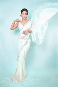 Hina Khan: ਹਿਨਾ ਖਾਨ ਨੇ ਚਿੱਟੀ ਸਾੜੀ 'ਚ ਮਚਾਈ ਤਬਾਹੀ, ਆਉਂਦੇ ਹੀ ਇੰਟਰਨੈੱਟ 'ਤੇ ਵਾਇਰਲ ਹੋਈ ਇਹ ਲੁੱਕ