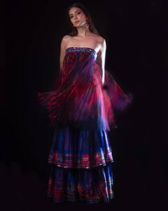 Kriti Kharbanda Photos: కృతి కర్బంధ ఎంత అందంగా ఉందో చూశారా!