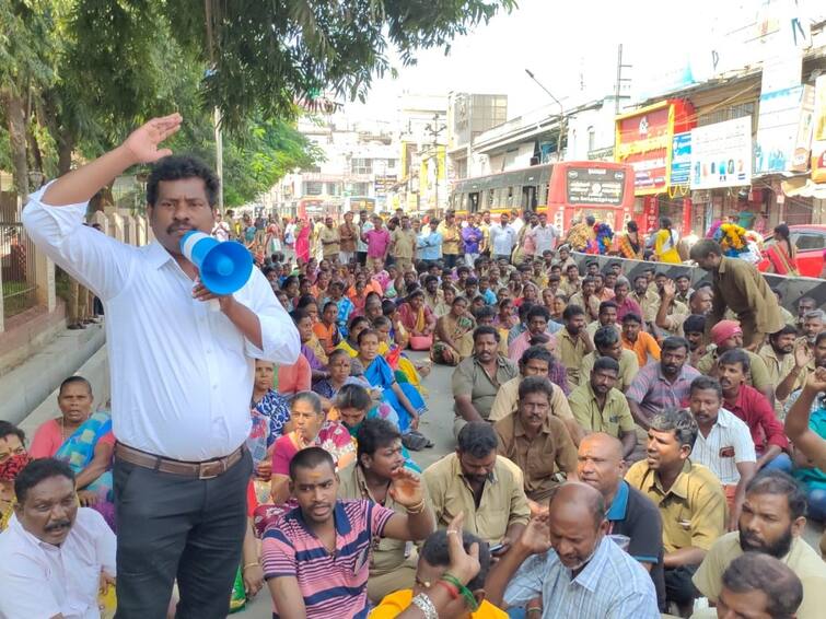 Coimbatore Corporation Sanitation Workers strike temporarily called off கோவை மாநகராட்சி தூய்மைப் பணியாளர்கள் வேலை நிறுத்தப் போராட்டம் தற்காலிக வாபஸ்
