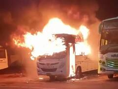 Fire: દિવાના કારણે સળગી ગઇ આખી બસ, અંદર સુતેલા ડ્રાઇવર અને ખલાસીનું મોત, જાણો