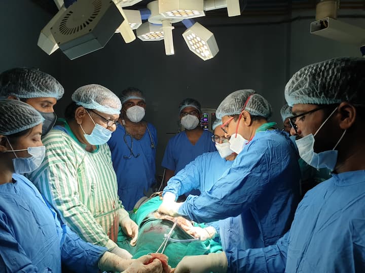 Nizamabad Govt Hospital record in knee replacement operations Nizamabad News: మోకాలి చిప్పల మార్పిడి చికిత్సలో  నిజామాబాద్ ప్రభుత్వాసుపత్రి రికార్డు