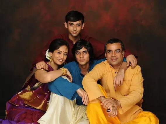 ਹਾਲਾਂਕਿ, ਸਵਰੂਪ ਨਾਲ ਵਿਆਹ ਦਾ ਸਫ਼ਰ ਪਰੇਸ਼ ਲਈ ਬਿਲਕੁਲ ਵੀ ਆਸਾਨ ਨਹੀਂ ਸੀ। ਇਸ ਦੇ ਲਈ ਉਨ੍ਹਾਂ ਨੂੰ ਸਖ਼ਤ ਮਿਹਨਤ ਕਰਨੀ ਪਈ। ਫਿਰ 12 ਸਾਲ ਇਕੱਠੇ ਰਹਿਣ ਤੋਂ ਬਾਅਦ ਸਾਲ 1987 ਵਿੱਚ ਪਰੇਸ਼ ਰਾਵਲ ਨੇ ਸਵਰੂਪ ਸੰਪਤ ਨਾਲ ਵਿਆਹ ਕਰ ਲਿਆ। ਅੱਜ ਉਨ੍ਹਾਂ ਦੇ 2 ਬੱਚੇ ਹਨ।