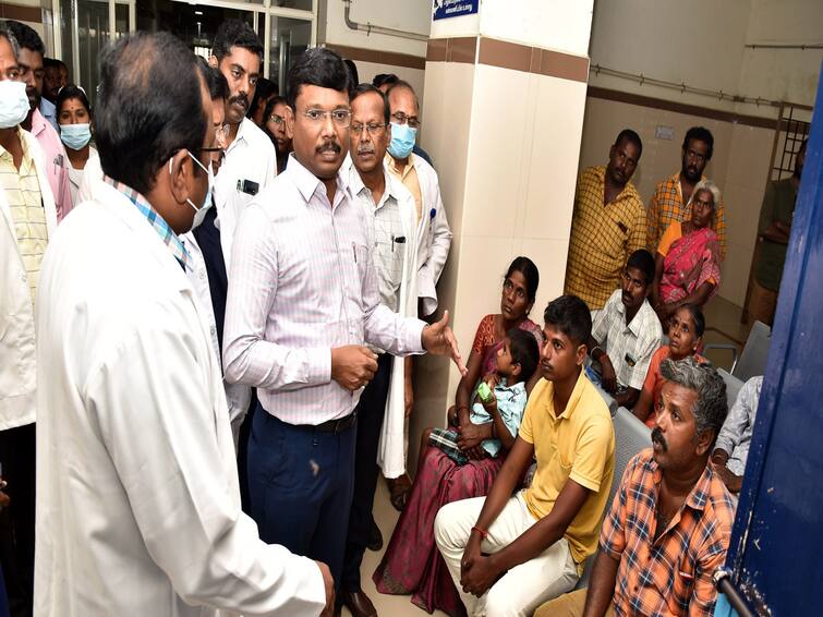 Collector Murugesh issued a warning to the contractor for neglecting to clean Tiruvannamalai Government Hospital அரசு மருத்துவமனையில் தூய்மைப்படுத்தாமல் ஒப்பந்ததாரர் அலட்சியம் -  எச்சரிக்கை விடுத்த கலெக்டர்