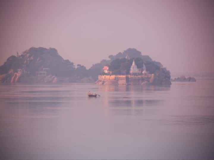Bhagalpur, also known as the Silk City, is the third largest city in Bihar. During Chhath Puja, lakhs of devotees flock to the Ganga to worship the Sun God. Most of the people congregate at the Barani Ghat, which is located below the Vikaramshila Setu, making it the most crowded place during Chhath. (Image Source: Getty)