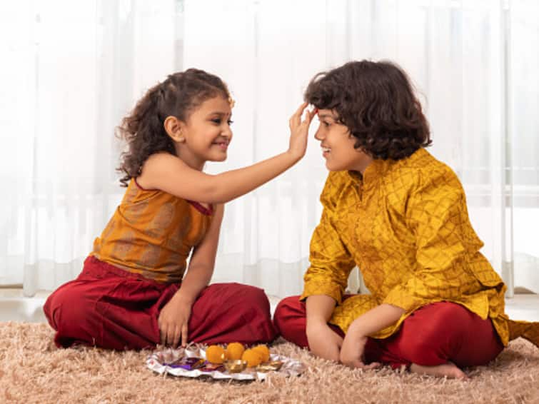 Bhai Dooj 2022: Messages, Wishes, And Quotes That Can Be Shared With Friends And Family Bhai Dooj 2022: Messages, Wishes, And Quotes That Can Be Shared With Friends And Family