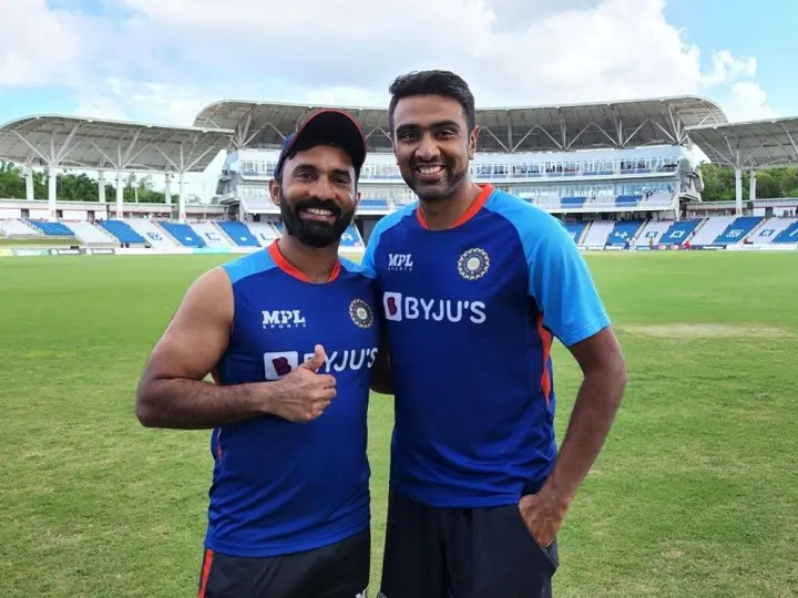 IND vs PAK: ‘पाकिस्तान के खिलाफ बैटिंग के लिए जाते वक्त मैं दिनेश कार्तिक को कोस रहा था’, अश्विन ने किया बड़ा खुलासा