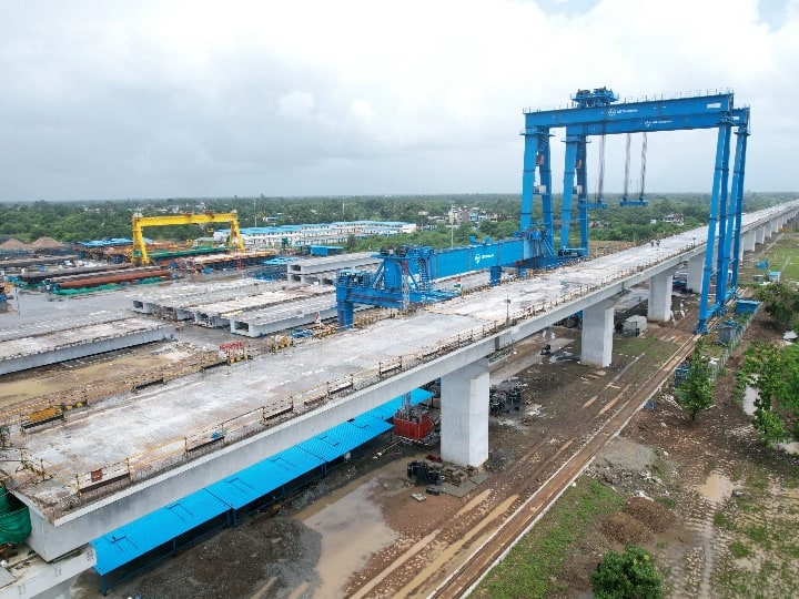 Indian Govt Release first Pic of Ahmedabad-Mumbai Bullet Train Track between Surat and Navsari Bullet Train Track: भारत की पहली बुलेट ट्रेन के ट्रैक की तस्वीर सामने आई, वीडियों में भी देखें क्या है खास