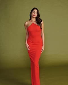 Janhvi Kapoor Raises Temperature In Orange Dress. See Pics