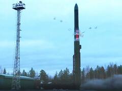 Russia Ukraine War: यूक्रेन के 'डर्टी बम' को जवाब देने की तैयारी! जल, थल और आकाश में रूस का एक्सरसाइज, देखें तस्वीरें