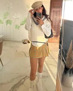 Photos: મિની સ્કર્ટ અને માથે હેટ,,,, વિદેશી મેમના લૂકમાં જોવા મળી બૉલ્ડ ગર્લ Disha Patani, જુઓ નવી તસવીરો.....