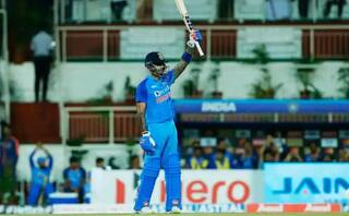 T20 World Cup 2022: ਸੂਰਿਆਕੁਮਾਰ ਯਾਦਵ ਨੇ ਨੀਦਰਲੈਂਡ ਖਿਲਾਫ਼ ਅਰਧ ਸੈਂਕੜਾ ਜੜਦਿਆਂ ਹੀ ਹਾਸਲ ਕੀਤੀ ਵੱਡੀ ਉਪਲਬਧੀ, ਅਜਿਹਾ ਕਰਨ ਵਾਲੇ ਬਣੇ ਪਹਿਲੇ ਬੱਲੇਬਾਜ਼