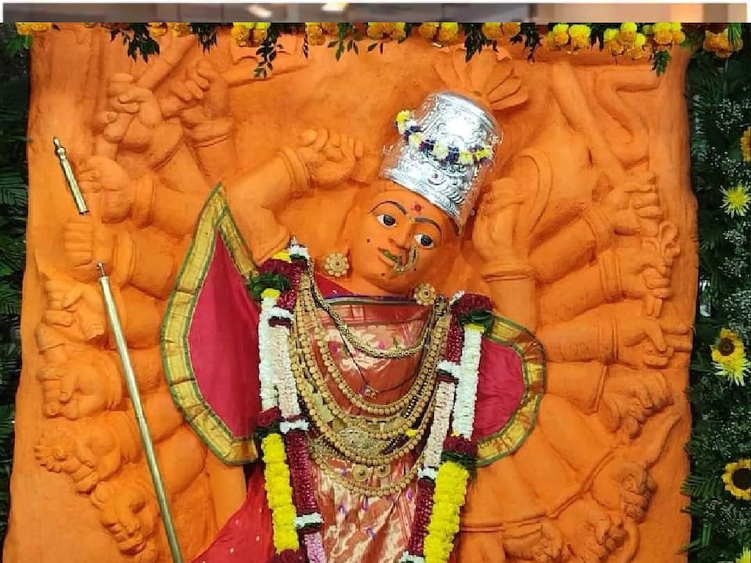 Maharashtra Nashik News 24 hours darshan of Devi at Saptshringi Fort from today Marathi News Nashik News : सप्तशृंगीचा उदो उदो! आजपासून सप्तशृंगी गडावर देवीचे 24 तास दर्शन