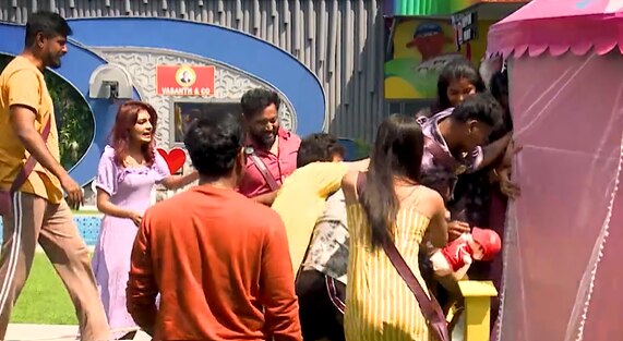 Bigg Boss 6 Tamil: ‛அட்டாக்... அலறல்... ஆக்ரோஷம்...’ அசீம் அன் கோ ரகளையில் பிக்பாஸ் வீடு!