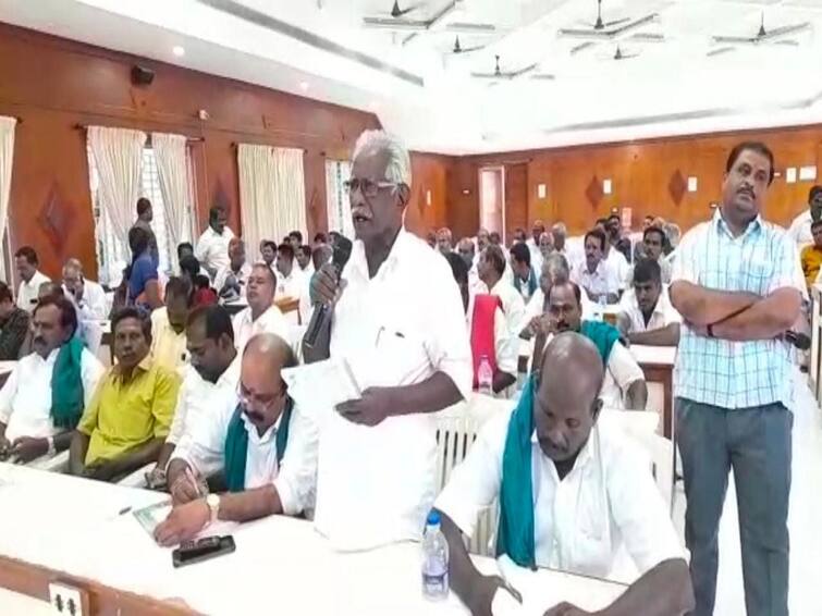 thiruvarur district farmers insurence against protest திருவாரூர்: 273 கிராமங்களுக்கு பயிர் காப்பீடு வழங்காததை கண்டித்து விவசாயிகள் போராட்டம்