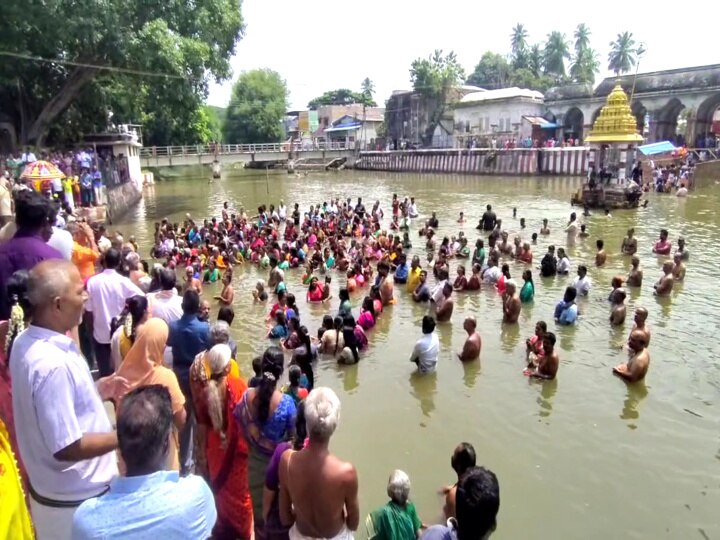 பொறையார் குமர கோயில் கந்த சஷ்டி விழா; முருகனுக்கு சிறப்பு அபிஷேக ஆராதனைகள்