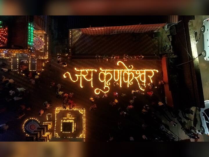11 हजार पणत्या, दिवे लावून श्री देव कुणकेश्वर मंदिर परिसर तेजोमय करण्यात आला. (PHOTO : साईनाथ मठकर)