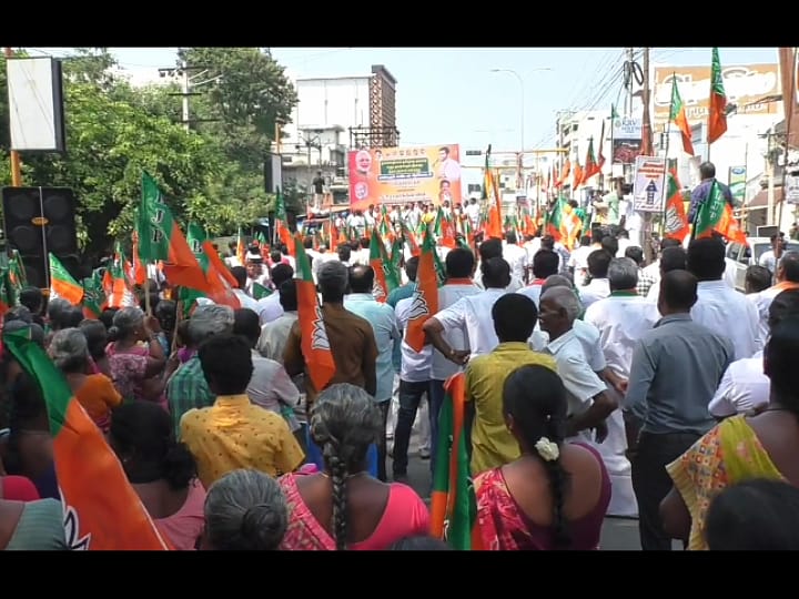 தமிழ் மொழிக்கு முக்கியத்துவம் தரவில்லை' - கரூரில் திமுக அரசை கண்டித்து பாஜக ஆர்ப்பாட்டம்