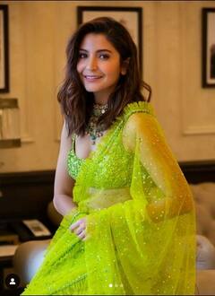 Anushka Sharma: ਅਨੁਸ਼ਕਾ ਸ਼ਰਮਾ ਨੇ ਹਰੇ ਰੰਗ ਦੀ ਸਾੜੀ 'ਚ ਦਿਖਾਇਆ ਆਪਣਾ ਦੇਸੀ ਅੰਦਾਜ਼, ਕੀ ਤੁਸੀਂ ਦੇਖੀਆਂ ਇਹ ਵਾਇਰਲ ਤਸਵੀਰਾਂ?