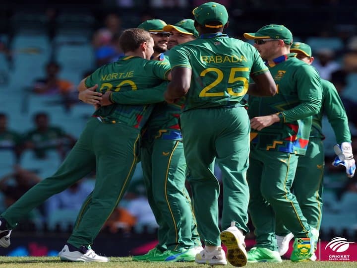 South Africa Becomes The First Team With 3 T20I Hundreds In The Same Month | T20 World Cup 2022: दक्षिण अफ्रीकी टीम के नाम हुई बड़ी उपलब्धि, टी20 इंटरनेशनल में ऐसा करने