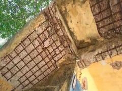 திருவாரூரில் அரசு பள்ளி மேற்கூரை சிமெண்ட் காரை இடிந்து விழுந்து மாணவர் படுகாயம்