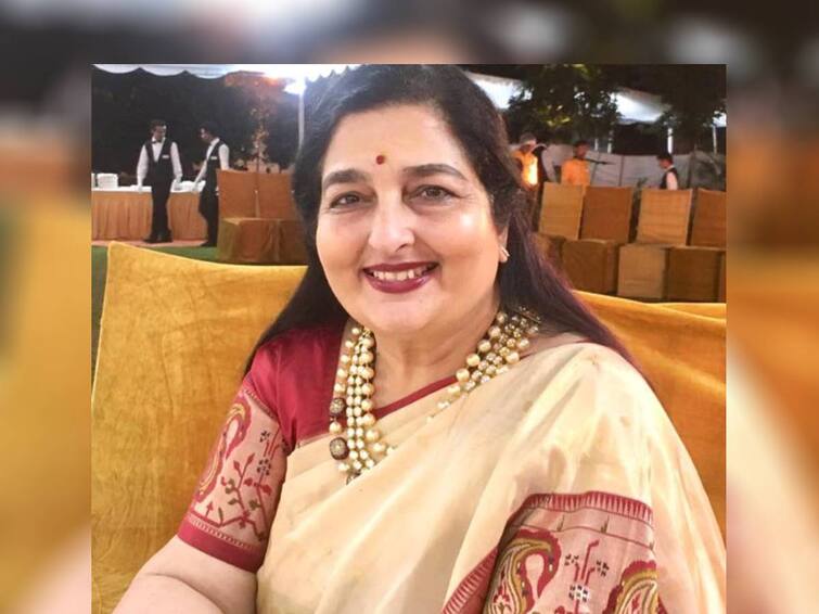 Happy Birthday Anuradha Paudwal know this things about singer Anuradha Paudwal Happy Birthday Anuradha Paudwal : भक्तिगीतांना लाभलेला सुमधुर आवाज, वाचा अनुराधा पौडवाल यांच्याबद्दल..