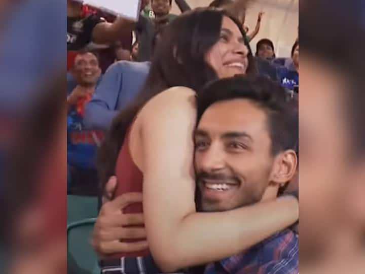 T20 World Cup 2022 India Fan Proposes to his girlfriend IND vs NED T20 WC Match Video Goes Viral Watch Viral Video: भारत-नीदरलैंड्स मुकाबले के बीच प्यार का इजहार, टीम इंडिया के फैन ने ऐसे किया गर्लफ्रेंड को प्रपोज