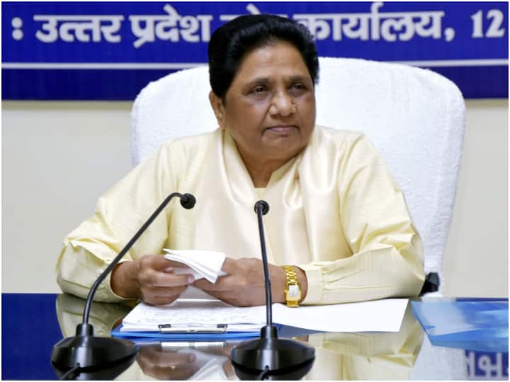 Mayawati raised questions on Madrassa survey Madarsa Board chief hits back मदरसों के सर्वे पर मायावती ने उठाए सवाल, मदरसा बोर्ड के चीफ ने किया पलटवार, कहा- विपक्ष कर रहा वोट बैंक की राजनीति