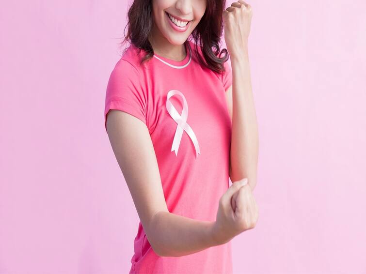 How to Self-examine for Symptoms of Breast Cancer Breast Cancer : மார்பக புற்றுநோயின் அறிகுறிகள் என்ன?‌ சுய பரிசோதனை செய்வது எவ்வளவு முக்கியமானது?