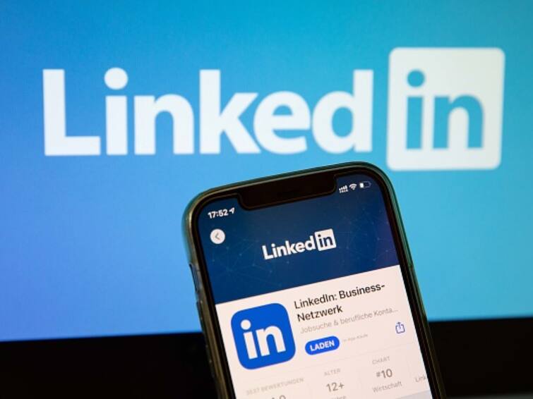 Sharing Pay Details At Workplace Taboo In India; 61% Say They'll Only Share It With Family Member: LinkedIn Survey Sharing Pay Details At Workplace Taboo In India; 61% Say They'll Only Share It With Family Member: LinkedIn Survey