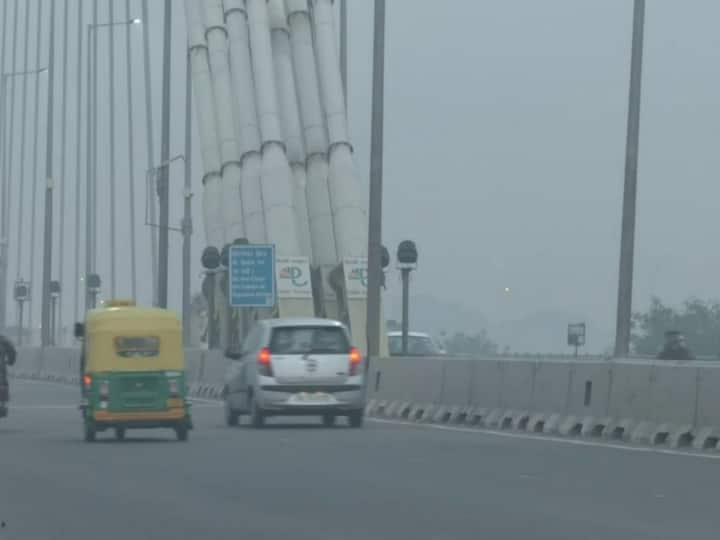 Delhi NCR Weather Updates Cold Fog and Air Pollution Increased in Delhi Noida Gurugram Delhi-NCR Weather Updates: दिल्ली-NCR में सर्दी बढ़ने के साथ छाने लगी धुंध, वायु प्रदूषण का प्रकोप जारी, आज ऐसा रहेगा मौसम