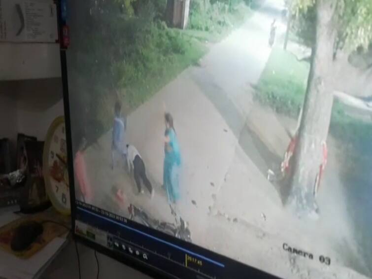 kaliyanur kanchipuram union president husband attempt murder Crime : பதைபதைக்க வைத்த சிசிடிவி காட்சிகள்.. மாஸ்க் அணிந்து வந்த மர்ம நபர்கள்.. ஊராட்சி மன்ற தலைவரின் கணவருக்கு அரிவாள் வெட்டு..