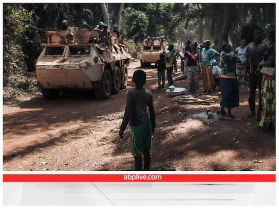 કેન્દ્રીય આફ્રિકન ગણરાજ્ય (CENTRAL AFRICAN REPUBLIC): -  આફ્રિકાના આ દેશની વસ્તી લગભગ 57 લાખ છે. આ દેશની પાસે 7 હજાર 150 લોકોની એક સેના છે. આ દેશની પાસે 3 એરક્રાફ્ટ, એક એટેક હેલીકૉપ્ટર અને એક 4 ટેન્ક અવેલેબલ છે. અહીં એક જગ્યાએથી બીજી જગ્યાએ જવા માટે રેવલે સુધીની પણ સુવિધા નથી.
