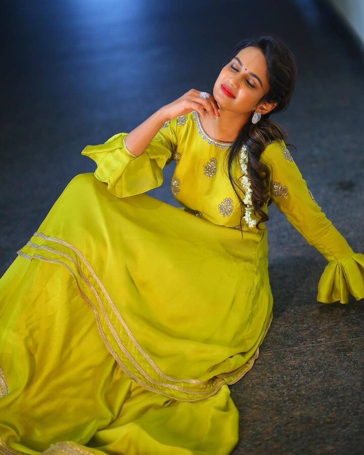 అరియానా గ్లోరీ బ్యూటీఫుల్ ఫోటోస్. Image Credit: Ariyana Glory/Instagram