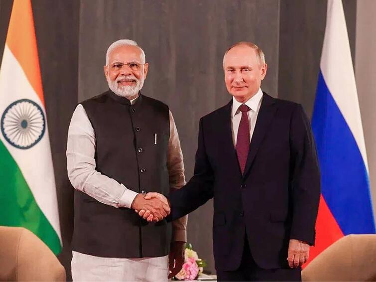 Russian President Vladimir Putin praises Narendra Modi Calls PM Modi a true patriot Make in India scheme Putin Praises Modi: మోదీ నిజమైన దేశభక్తుడు, భారత్‌ను గౌరవించే స్థాయికి తీసుకెళ్లారు - పుతిన్‌ ప్రశంసలు