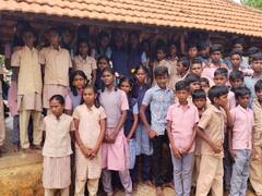 பேருந்து வசதி இல்லை...கரூரில் 2 நாட்களாக பள்ளிக்கு செல்லாமல்  மாணவ, மாணவிகள் போராட்டம்