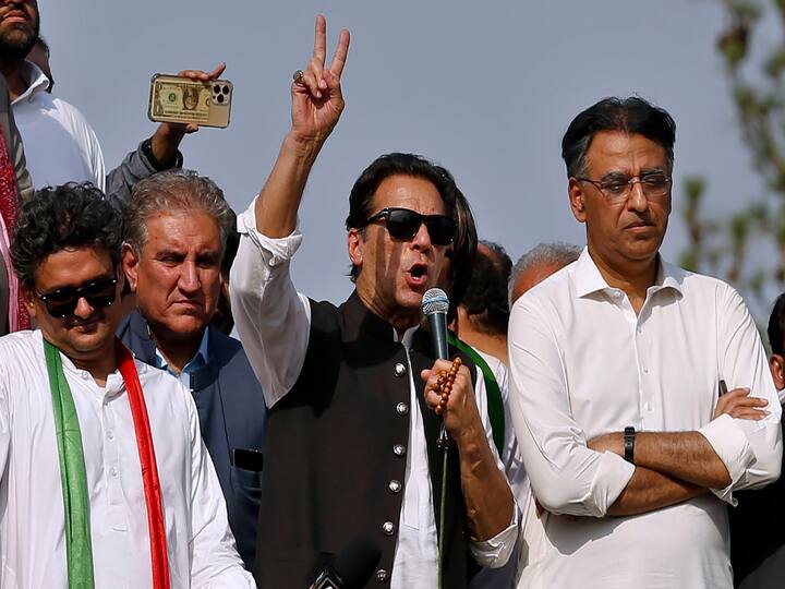 'Want Pak People To Decide Who Will Lead Country, Not America': Imran Khan At 'Haqeeqi Azadi' March From Lahore's Liberty Chowk 'This Is What An Independent Nation Looks Like': Imran Khan Praises India At Protest March