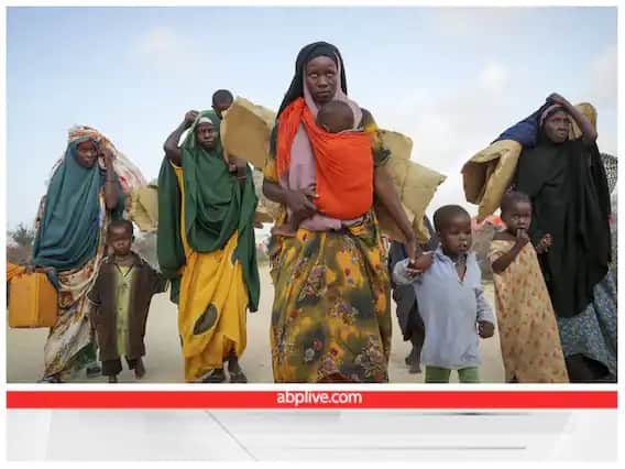 સોમાલિયા (SOMALIA): -  સોમાલિયાની વસ્તી લગભગ 1 કરોડ 15 લાખ છે. સોમાલિયાની પાસે 20 હજાર લોકોની એક આર્મી છે. આ દેશનું ક્ષેત્રફળ 6 લાખ કિલોમીટર છે. સોમાલિયાની પાસે પોતાની પાસે કોઇ એટેક હેલીકૉપ્ટર નથી.