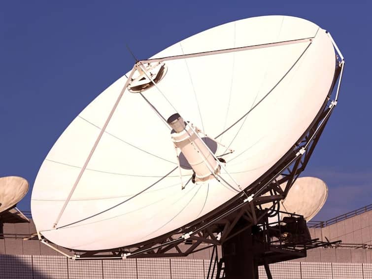 Uplinking for satellites to be deregulated in new guidelines I and B Secretary सॅटेलाइट टीव्ही चॅनेल नियंत्रणमुक्त होणार; प्रसारण सचिव अपूर्व चंद्रा यांची माहिती 