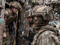 रूस-यूक्रेन युद्ध: साइकिल और स्‍कूटर के सहारे यूक्रेन से जंग लड़ रहे रूसी सैनिक