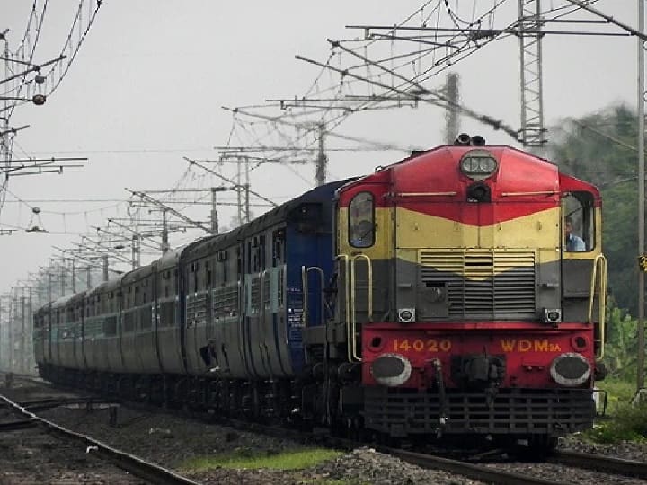 Chhath Special Trains Railway Minister Ashwini Vaishnaw informs that 250 special trains are running know details Chhath Special Trains: छठ में यूपी-बिहार जा रहे लाखों लोगों के लिए खुशखबरी! रेलवे चला रहा है 250 स्‍पेशल ट्रेनें, यहां देखें डिटेल्स