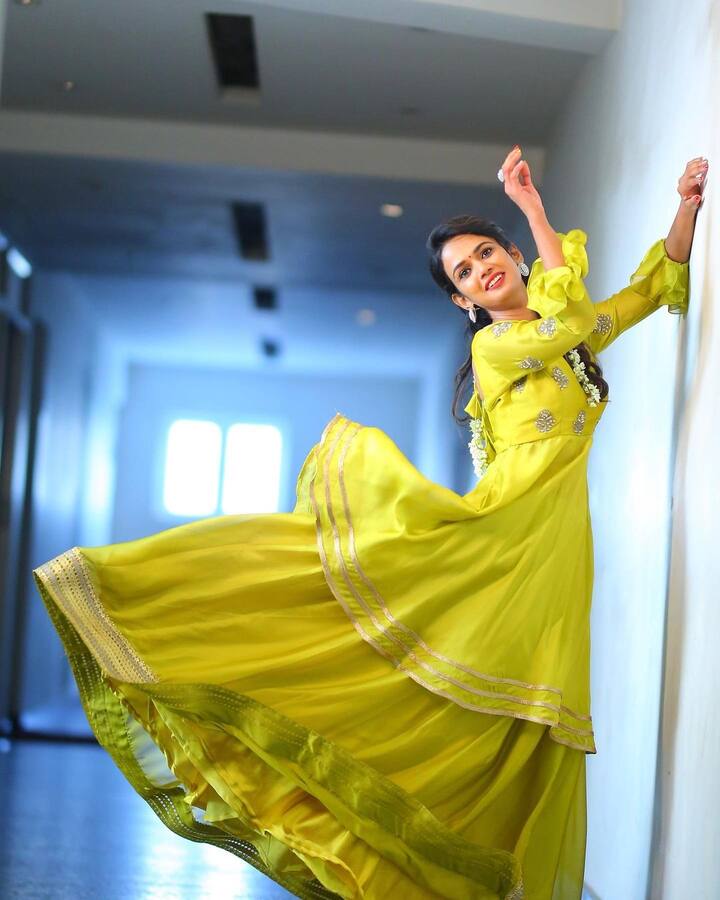 అరియానా గ్లోరీ బ్యూటీఫుల్ ఫోటోస్. Image Credit: Ariyana Glory/Instagram