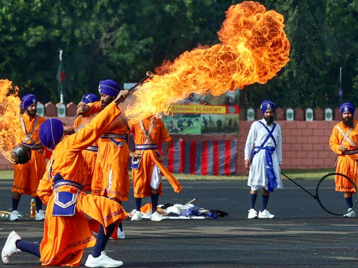 Cadets perform 'Gatka' martial art. Gatka is a traditional martial art form associated with the Sikh gurus. It involves sword and stick fighting skills. Gatka is believed to have originated when the 6th Sikh Guru Hargobind adopted ‘Kirpan’ for self-defence during the Mughal era. (Image Source: PTI)