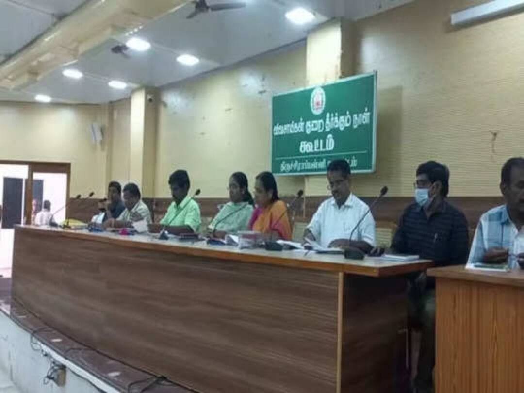 வனசரகர்களை 'கோ அவுட் ' கூறிய   ஆட்சியர் - விவசாயிகள் குறைதீர்க்கும் கூட்டத்தில் பரபரப்பு